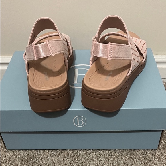 NWT Life Stride Bzees Air Step Peach Slingback Wedge Sandals - Picture 4 of 6